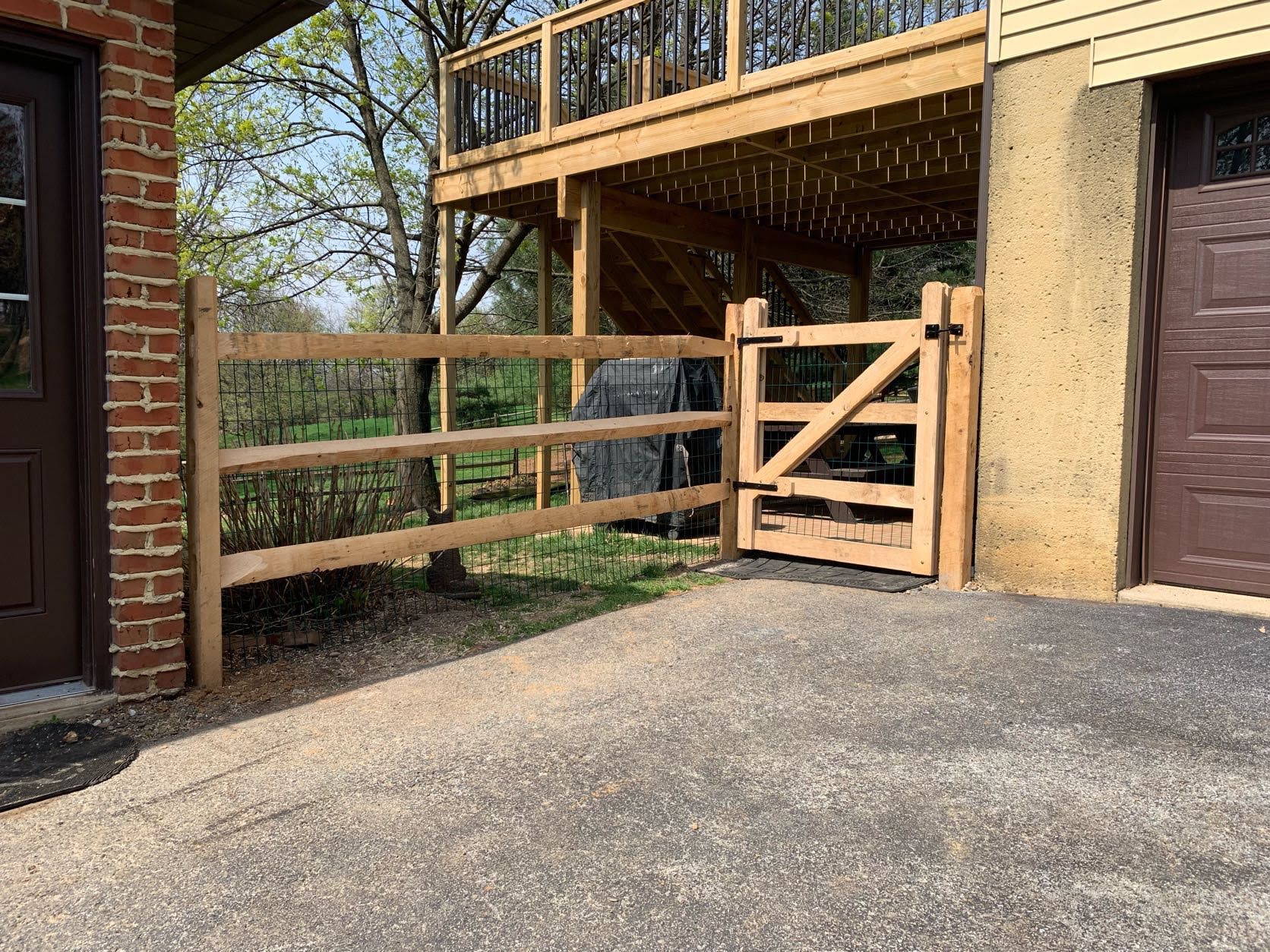 Picture of split rail gate